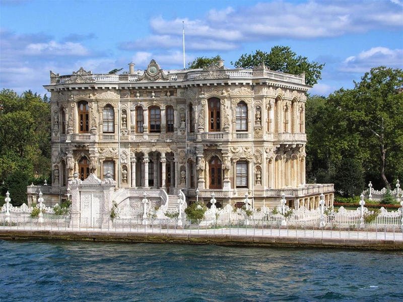 İstanbul En Güzel Saraylar ve Kasırlar (Ziyaret Saatleri + Giriş Ücreti)