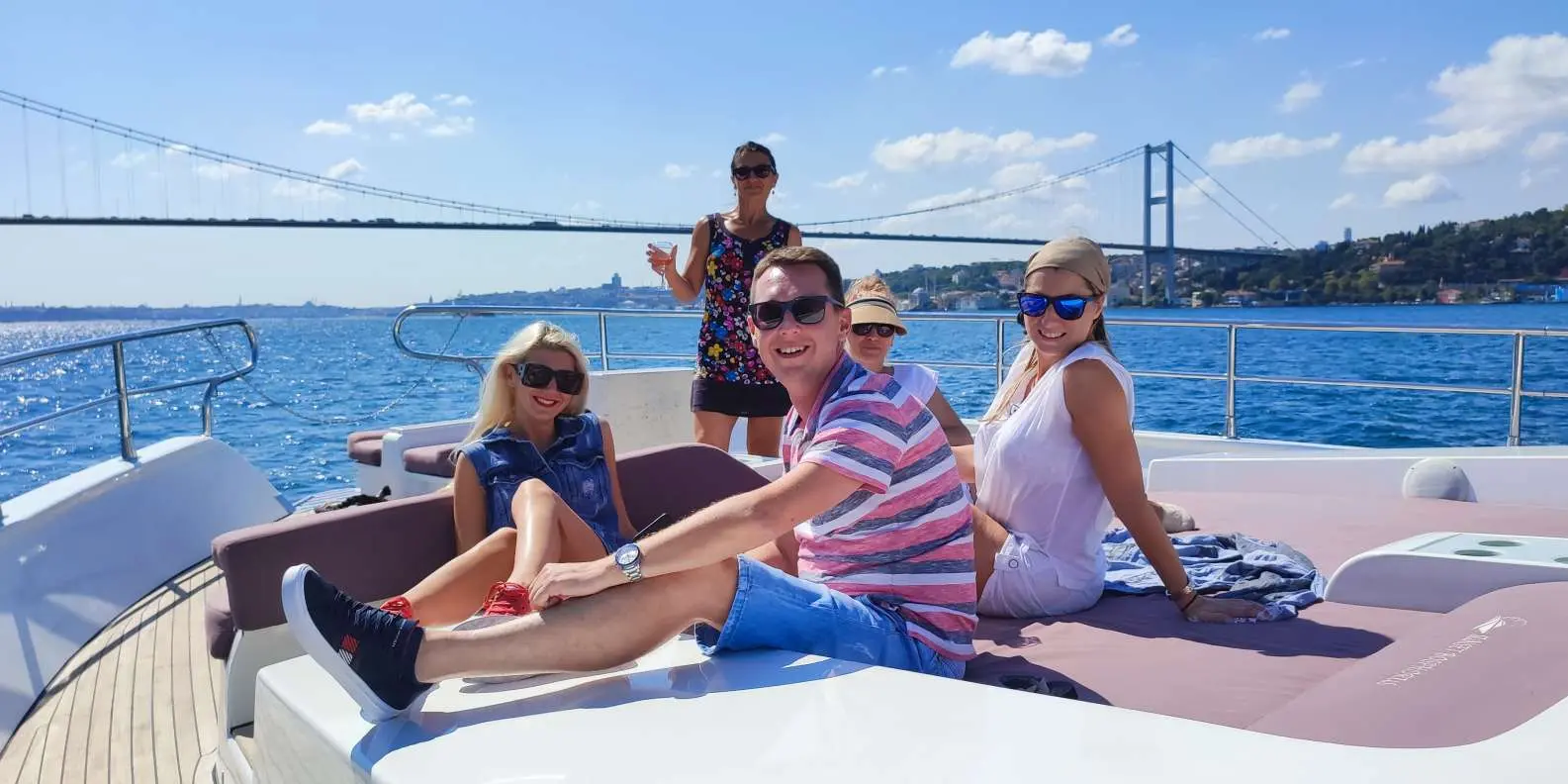 yacht cruise istanbul