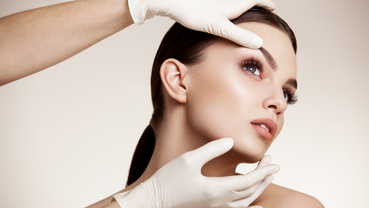Top 8 Best Surgeons for Rhinoplasty in the USA (Prices + Advice)