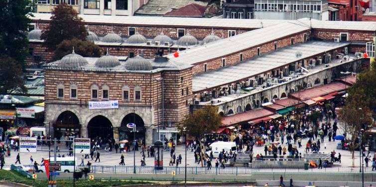 Explore Eminonu & Sirkeci (2022 Guide with Top Things to Do & See)