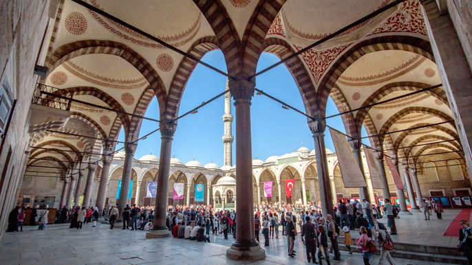 Blue Mosque Sultanahmet (Master Guide with History & Insider Tips)